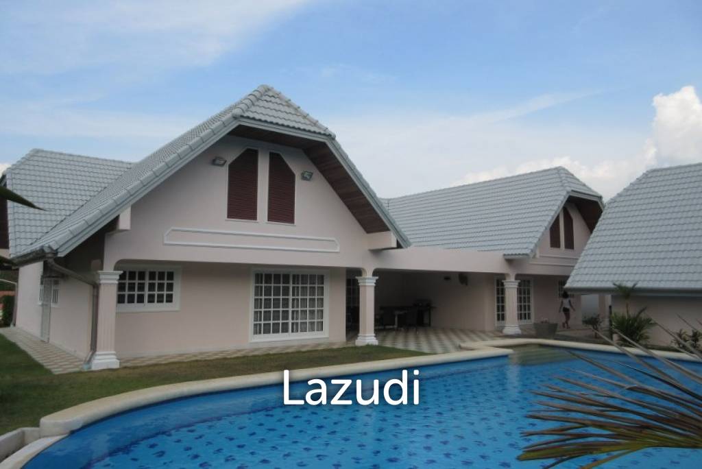 3 bedrooms Villa in Phuket, Thailand No. 24543