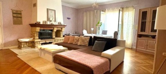 Apartamento de 5 habitaciónes en Le Chambon-Feugerolles, France No. 197913 10