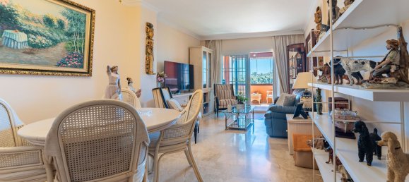 Apartamento de 3 dormitorios en Torremolinos, Spain No. 47051 2