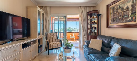 Apartamento de 3 dormitorios en Torremolinos, Spain No. 47051 3