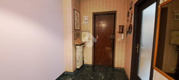 2 bedrooms Apartment in Turin, Italy No. 214594 5