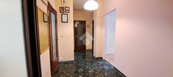 2 bedrooms Apartment in Turin, Italy No. 214594 6