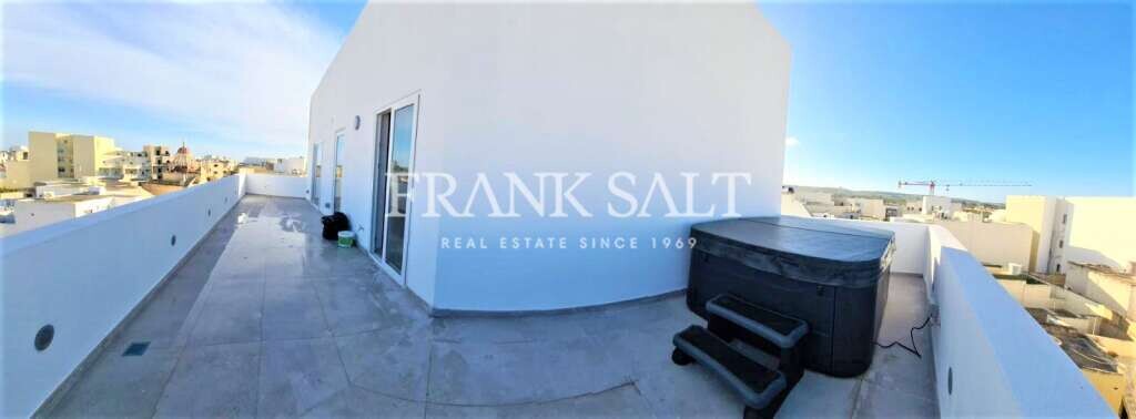 Пентхаус с 1 спальней в Зеббудж, Мальта № 4806