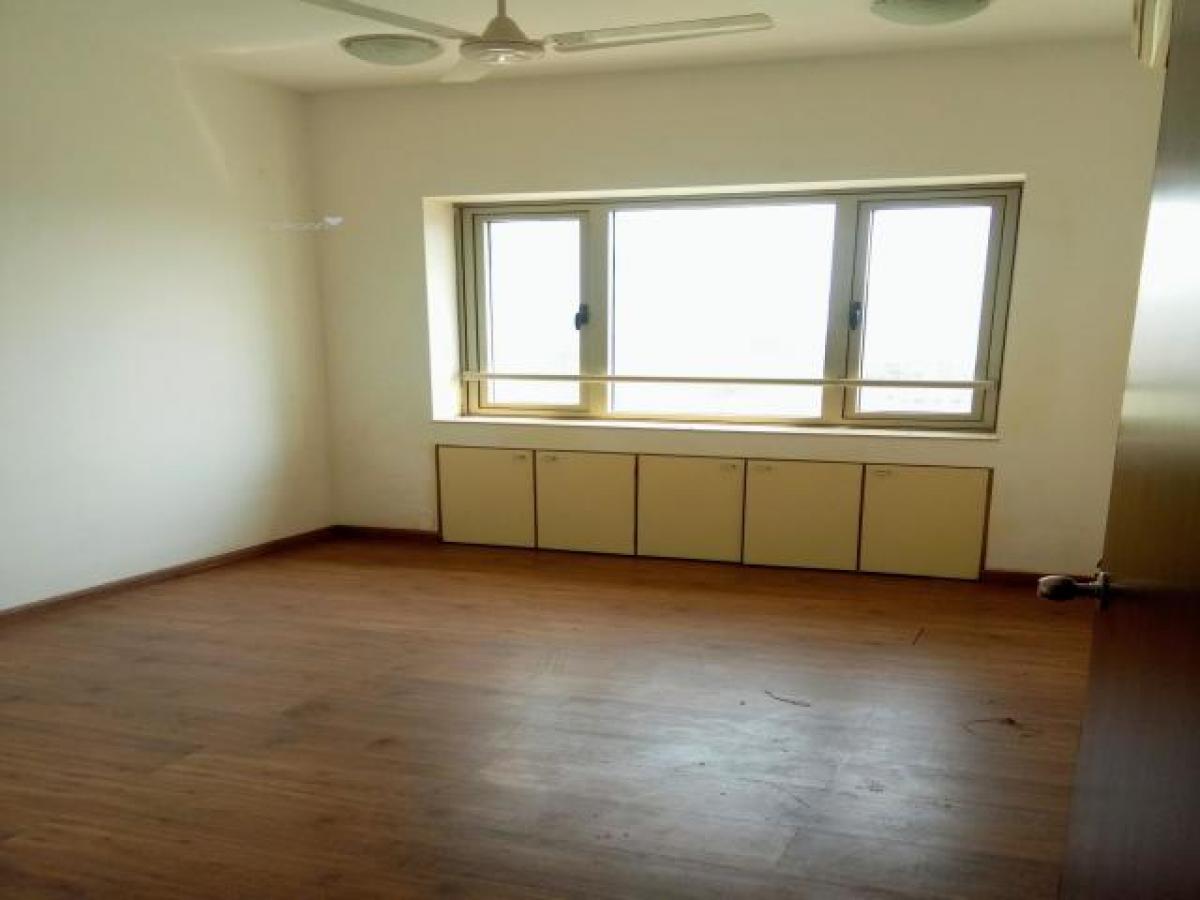 Casa de 3 dormitorios en Mumbai, India No. 12453