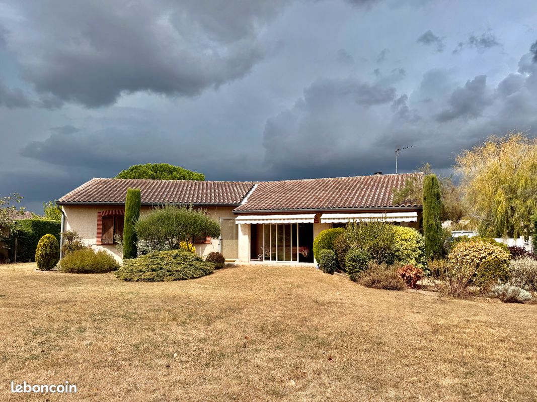 3 bedrooms House in Mondonville, France No. 336139