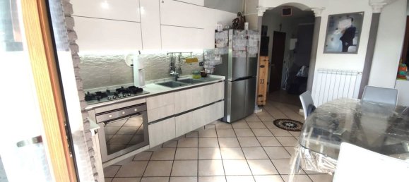 3 rooms Apartment in Naples, Italy No. 84083 17