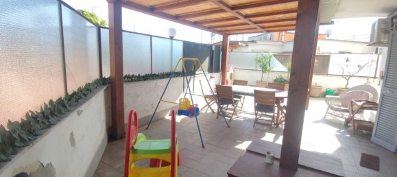 3 rooms Apartment in Naples, Italy No. 84083 2