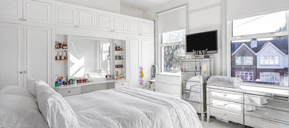 4 bedrooms House in Ashford, United Kingdom No. 8563 12