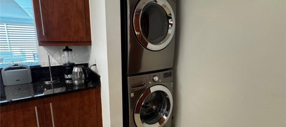 1 Schlafzimmer Gewerbliche Immobilien in Miami, USA, Nr. 614990 21