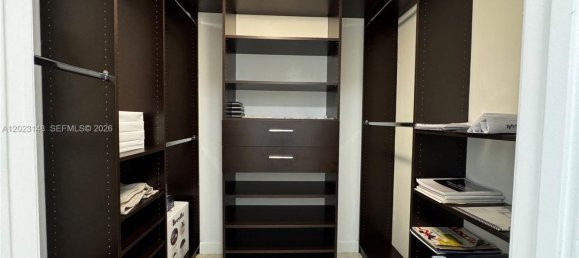 1 Schlafzimmer Gewerbliche Immobilien in Miami, USA, Nr. 614990 8