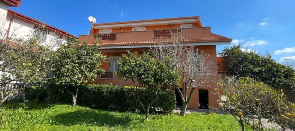 3-salle Appartement à Ardea, Italy No. 190569 32