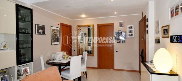 3 rooms Apartment in Cologno Monzese, Italy No. 273862 3