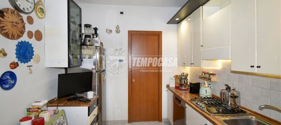 3 rooms Apartment in Cologno Monzese, Italy No. 273862 10