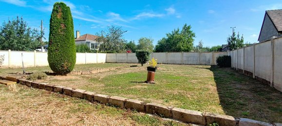 2 bedrooms House in Amilly, France No. 302711 2