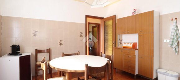 4-salle Maison à Udine, Italy No. 14898 3