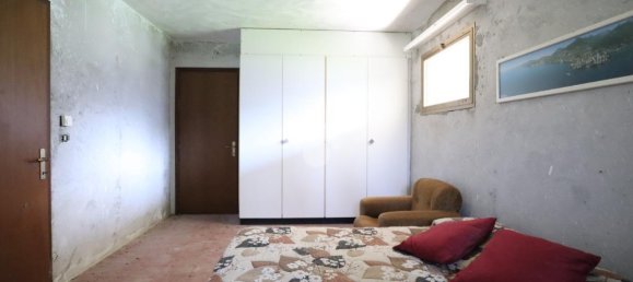 4-salle Maison à Udine, Italy No. 14898 26