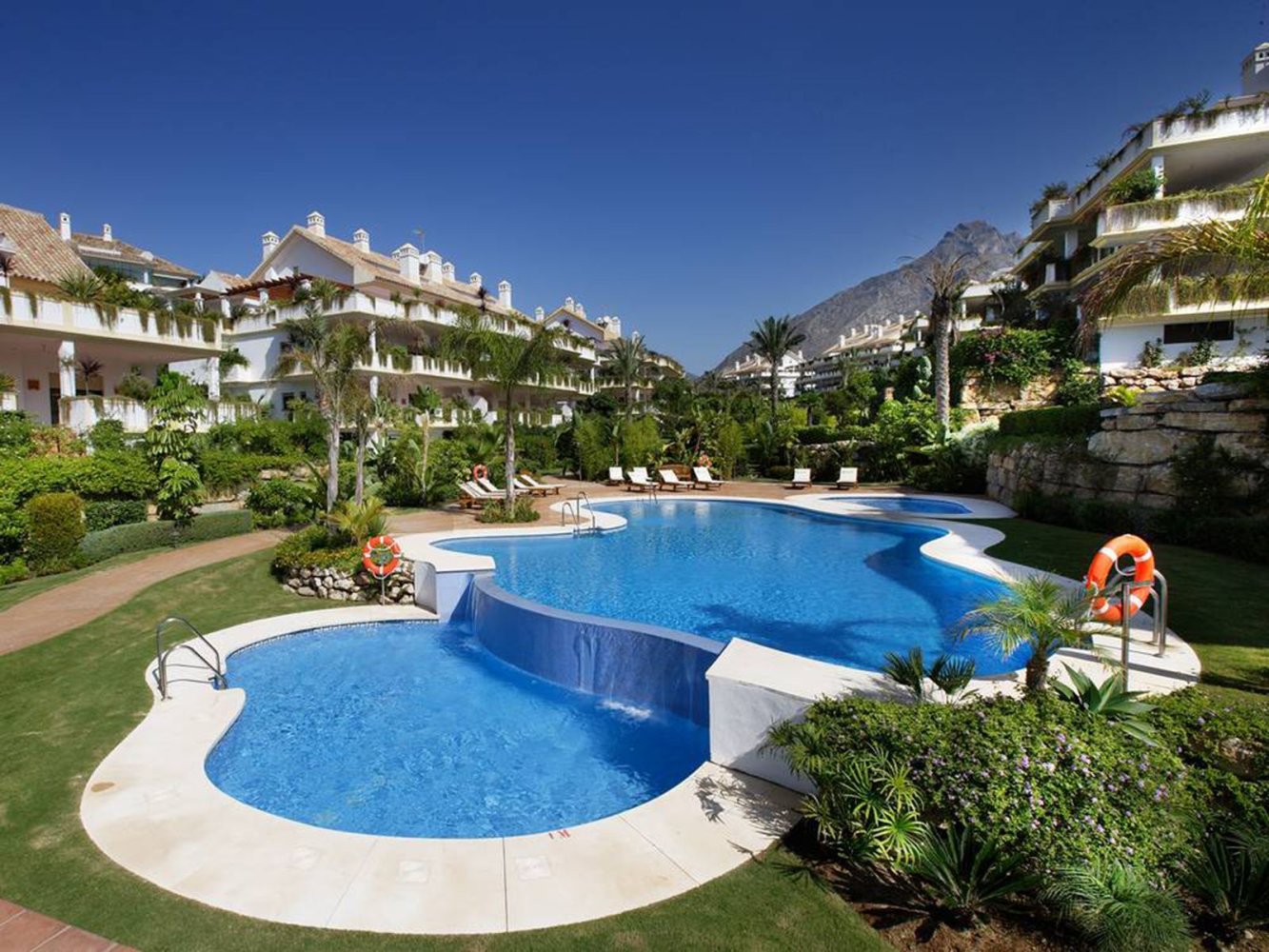 2 bedrooms Duplex in Marbella, Spain No. 148544