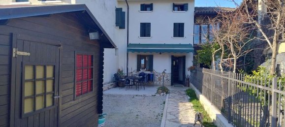 3 bedrooms House in Pederobba, Italy No. 379643 5