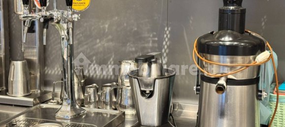 1 room Commercial property in Brescia, Italy No. 377151 3