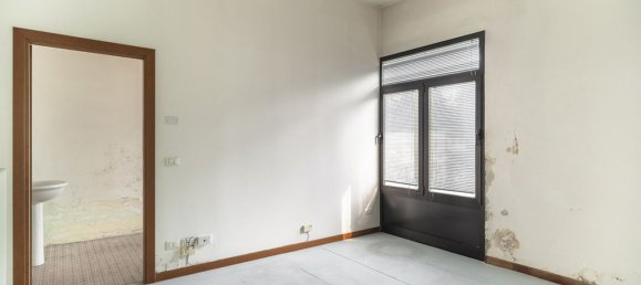 Oficina en Fossalta di Piave, Italy 90 m² No. 310999 5