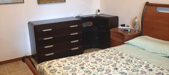 4 bedrooms Apartment in Novara, Italy No. 339581 10