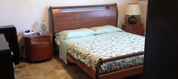 4 bedrooms Apartment in Novara, Italy No. 339581 9