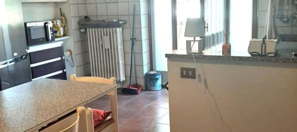 4 bedrooms Apartment in Novara, Italy No. 339581 3