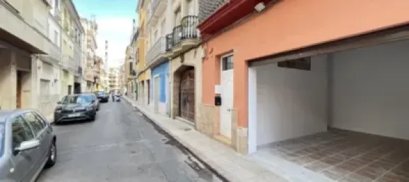  Garage in Alzira, Spain No. 190615 2