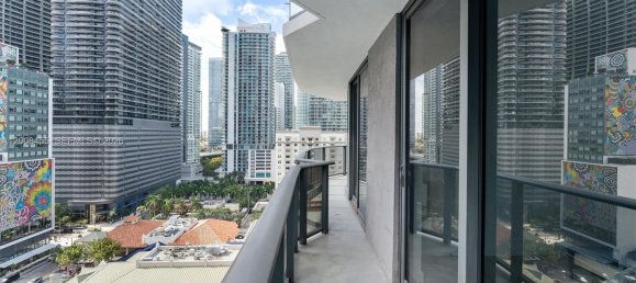 2 chambres propriété commerciale à vendre à Miami, Miami-Dade, Florida, USA № 614887 4