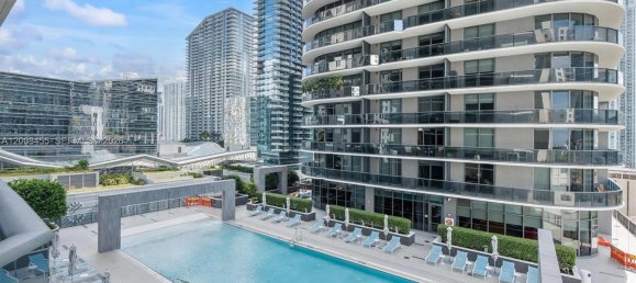 2 chambres propriété commerciale à vendre à Miami, Miami-Dade, Florida, USA № 614887 15