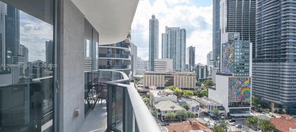 2 chambres propriété commerciale à vendre à Miami, Miami-Dade, Florida, USA № 614887 22