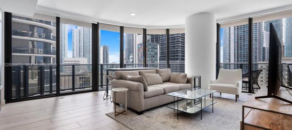2 chambres propriété commerciale à vendre à Miami, Miami-Dade, Florida, USA № 614887 8