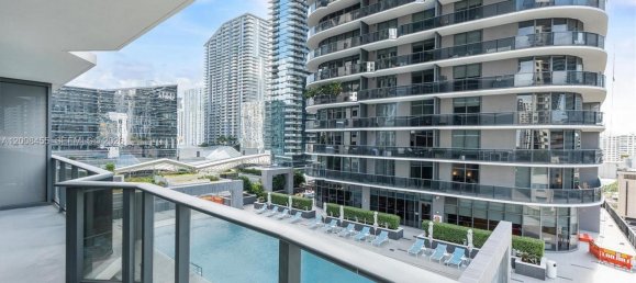2 chambres propriété commerciale à vendre à Miami, Miami-Dade, Florida, USA № 614887 3