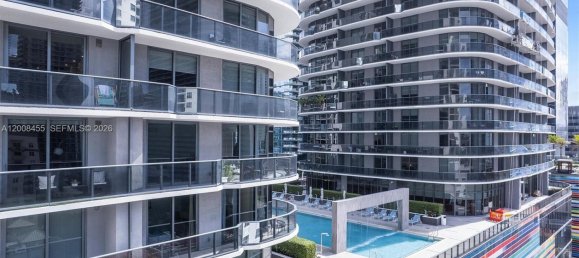 2 chambres propriété commerciale à vendre à Miami, Miami-Dade, Florida, USA № 614887 17