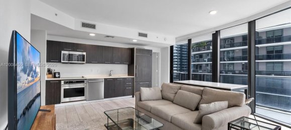 2 chambres propriété commerciale à vendre à Miami, Miami-Dade, Florida, USA № 614887 6