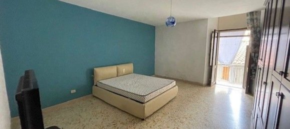 Квартира с 3 комнатами в Ферентино, Италия № 20849 11