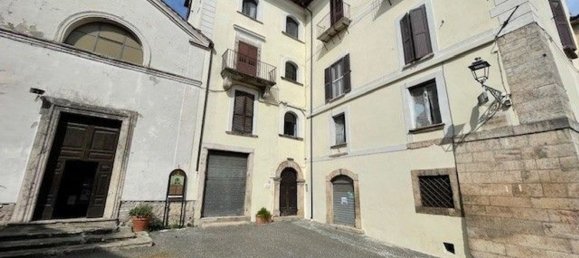 Квартира с 3 комнатами в Ферентино, Италия № 20849 2