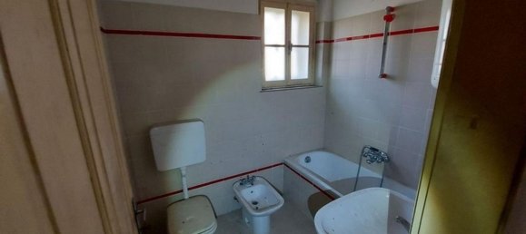 4 rooms Apartment in Sovramonte, Italy No. 142996 2