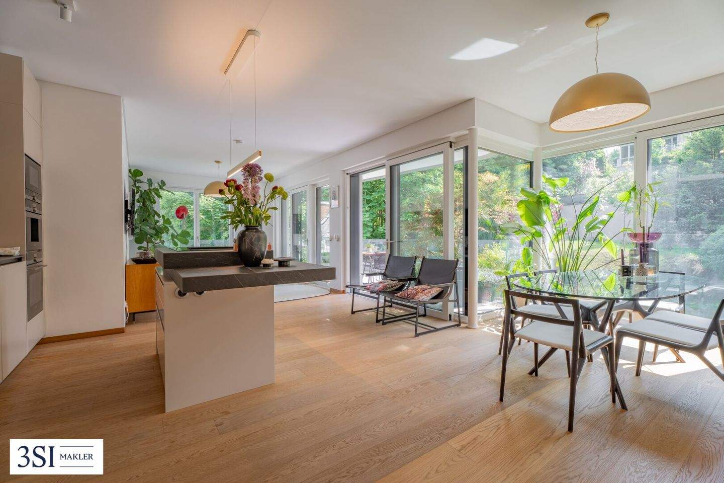 Квартира с 4 комнатами в Дёблинг, Австрия № 128974