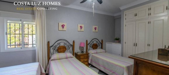 4 bedrooms House in Arcos de la Frontera, Spain No. 182702 11