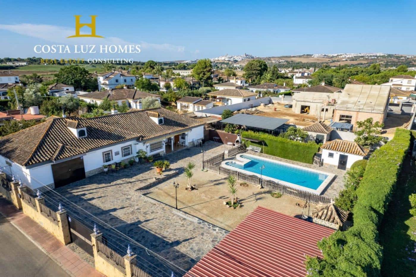 4 bedrooms House in Arcos de la Frontera, Spain No. 182702