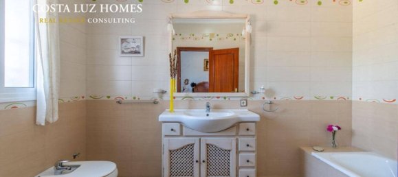 4 bedrooms House in Arcos de la Frontera, Spain No. 182702 14