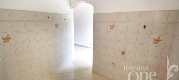 Дом с 4 спальнями в Монтекатини Валь ди Чечина, Италия № 64381 6