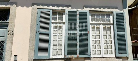 5 bedrooms Villa in Porto, Portugal No. 114418 10