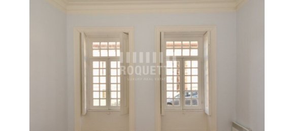 5 bedrooms Villa in Porto, Portugal No. 114418 3