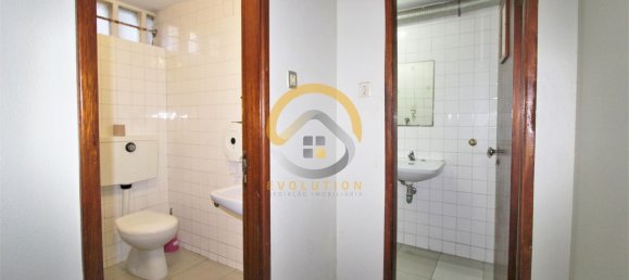 Propriété commerciale à Porto, Portugal 100m² No. 81974 10