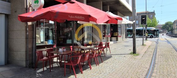 Propriété commerciale à Porto, Portugal 100m² No. 81974 2