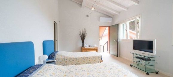 Villa de 4 dormitorios en Campo nell'Elba, Italy No. 106316 24