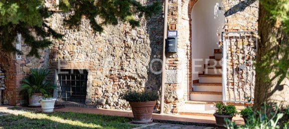 Дом с 4 спальнями в Совичилле, Италия № 132074 3