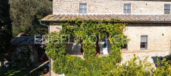 Дом с 4 спальнями в Совичилле, Италия № 132074 2